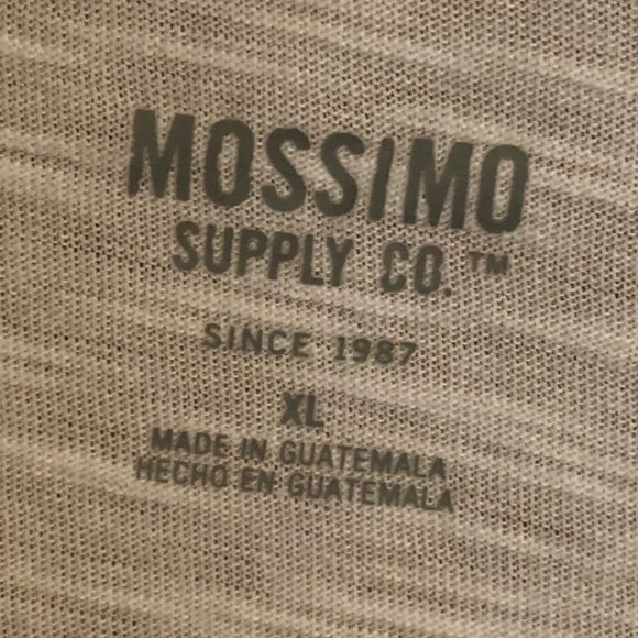 Mossimo White Round Neck Tee, Size XL - Picture 2 of 3